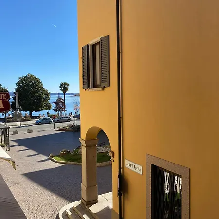 Nelia